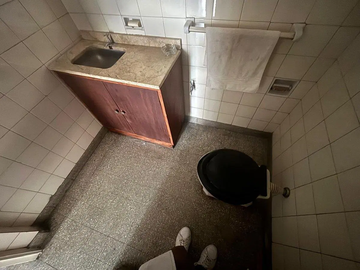 Venta oficina cuarto piso galería Bamac Mendoza 3