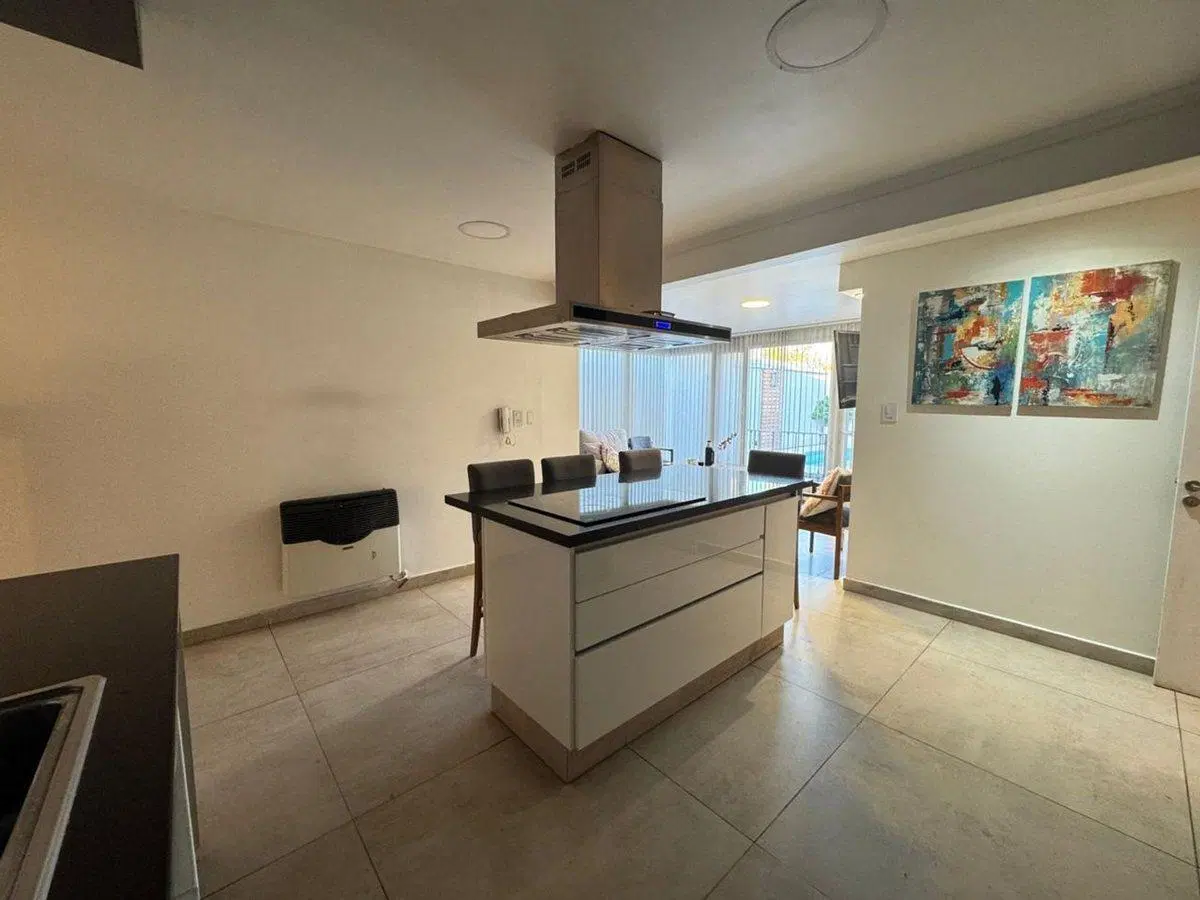 Casa en venta Vistalba con Quincho y Piscina 2