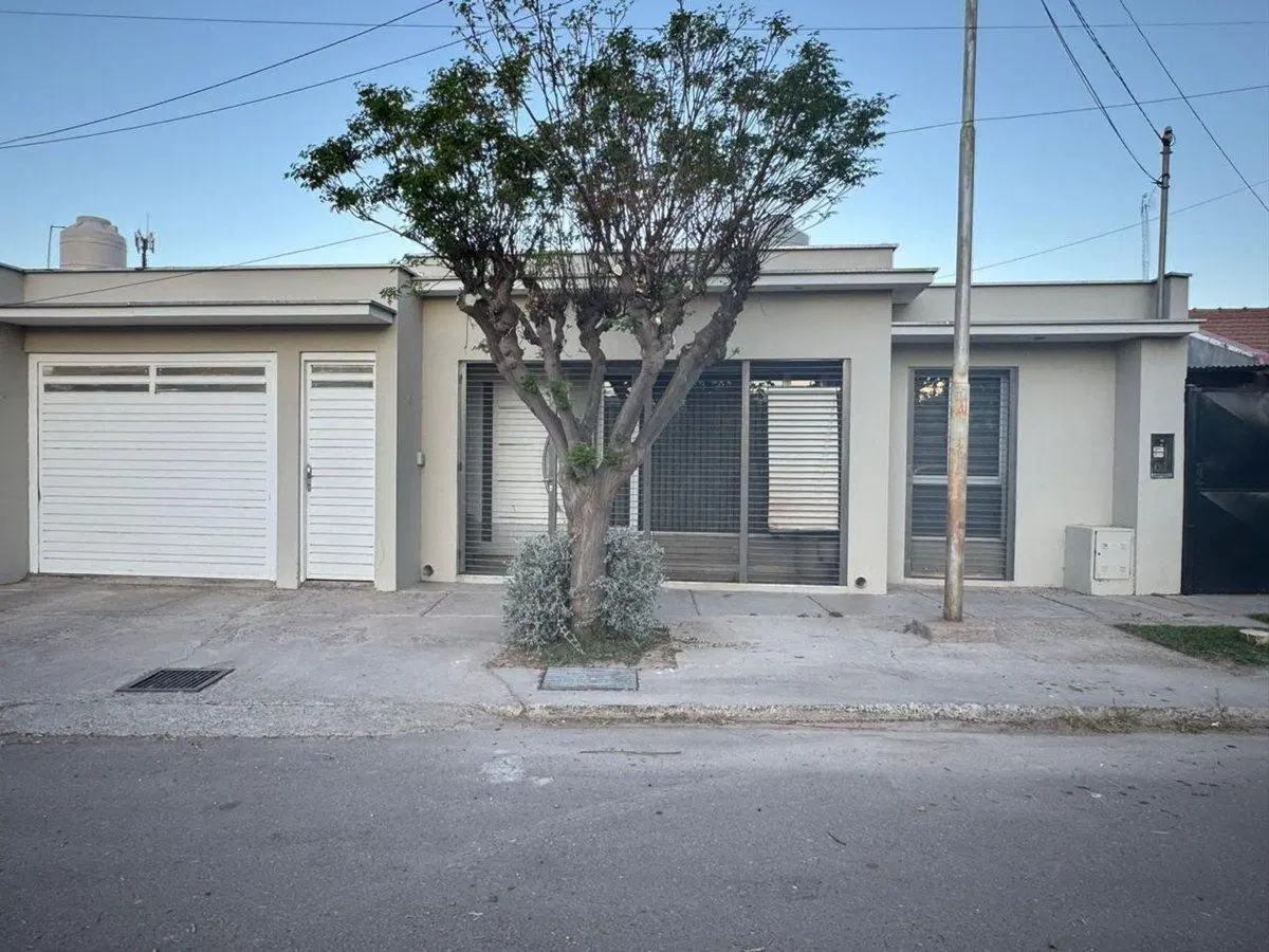 Casa en venta Vistalba con Quincho y Piscina 4