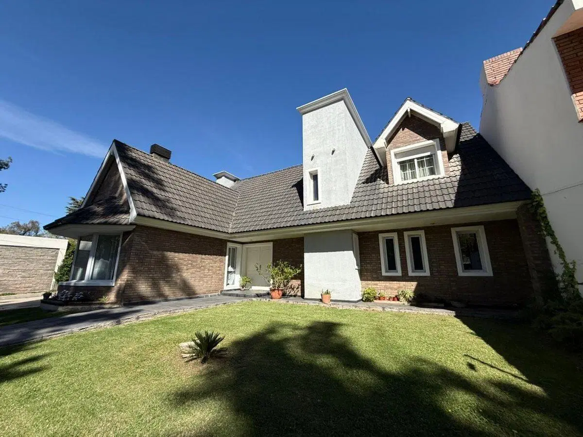 CASA EN VENTA Chacras de Coria 5