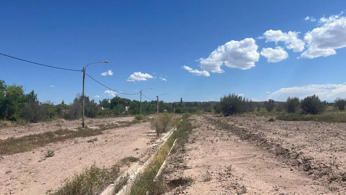 VENTA TERRENO BARRIO SEMIPRIVADO CEPAS DE LUNLUNTA 3