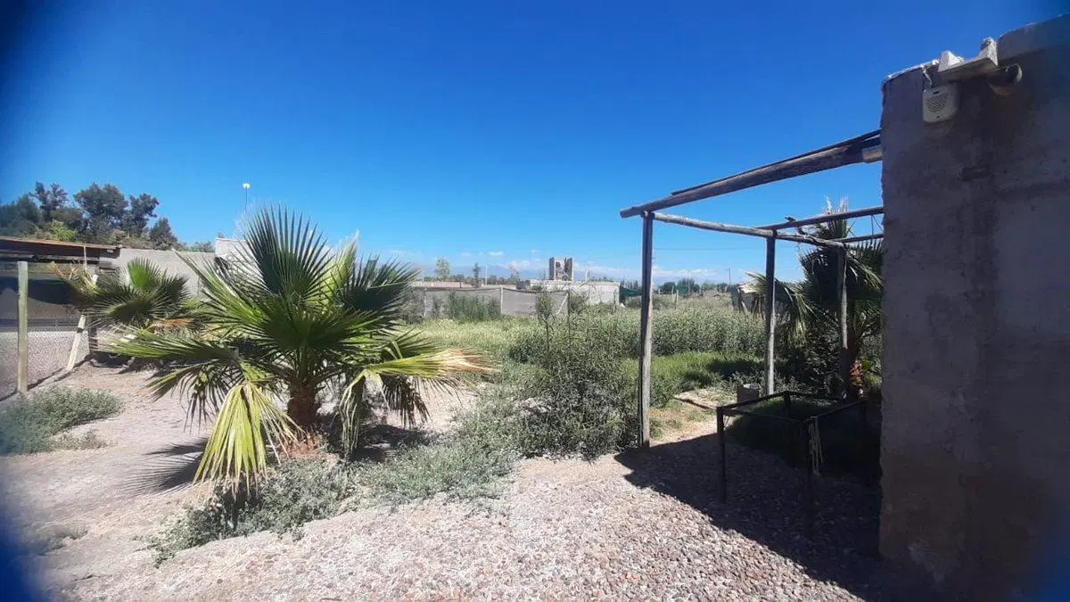 VENTA CASA BERMEJO TRES DORMITORIOS CON GRAN PATIO 4