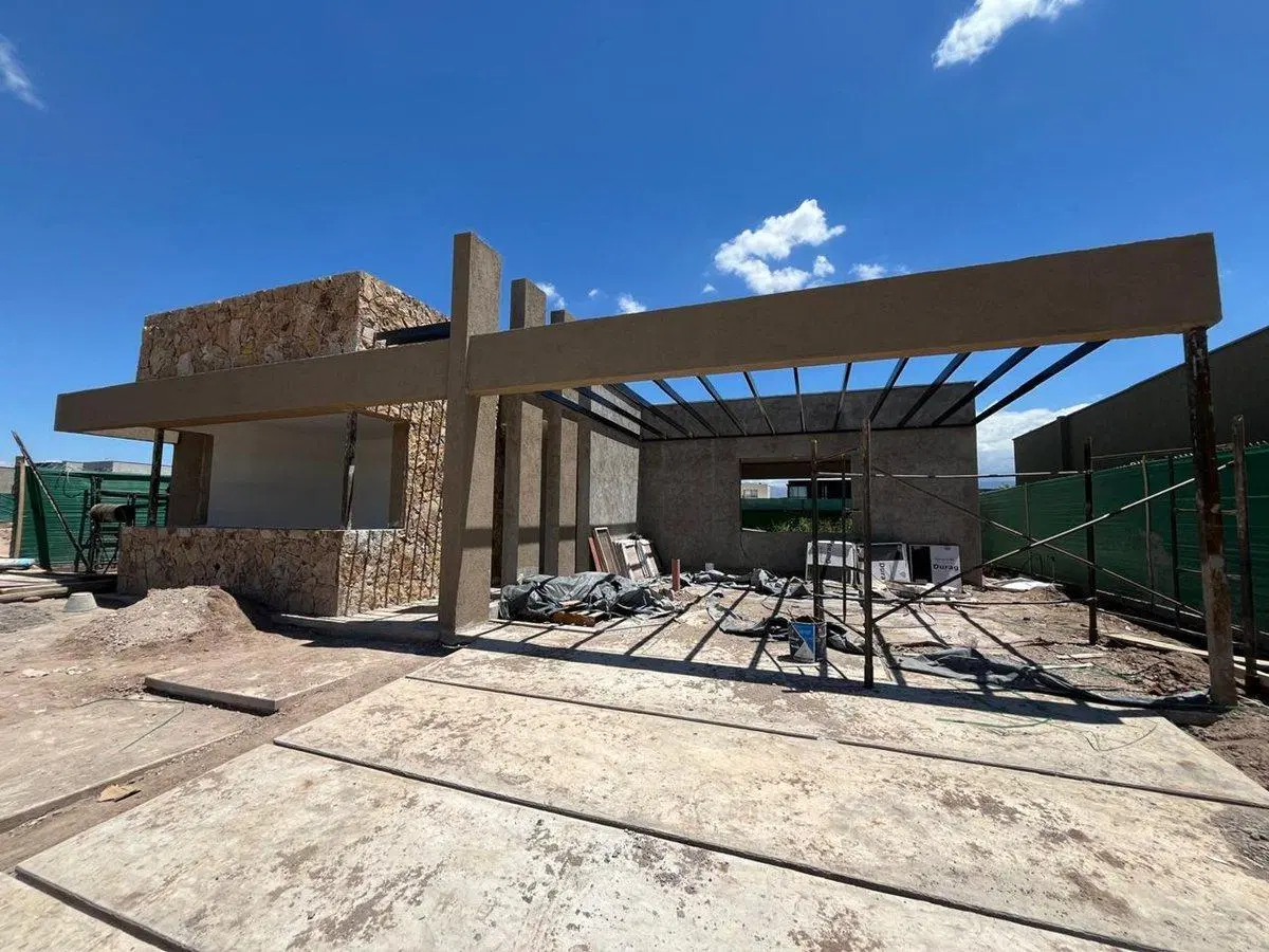 CASA EN VENTA, LUJAN DE CUYO 2