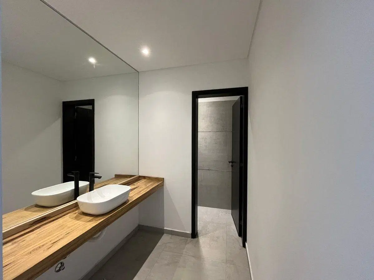 CASA EN VENTA LUJAN DE  CUYO 4