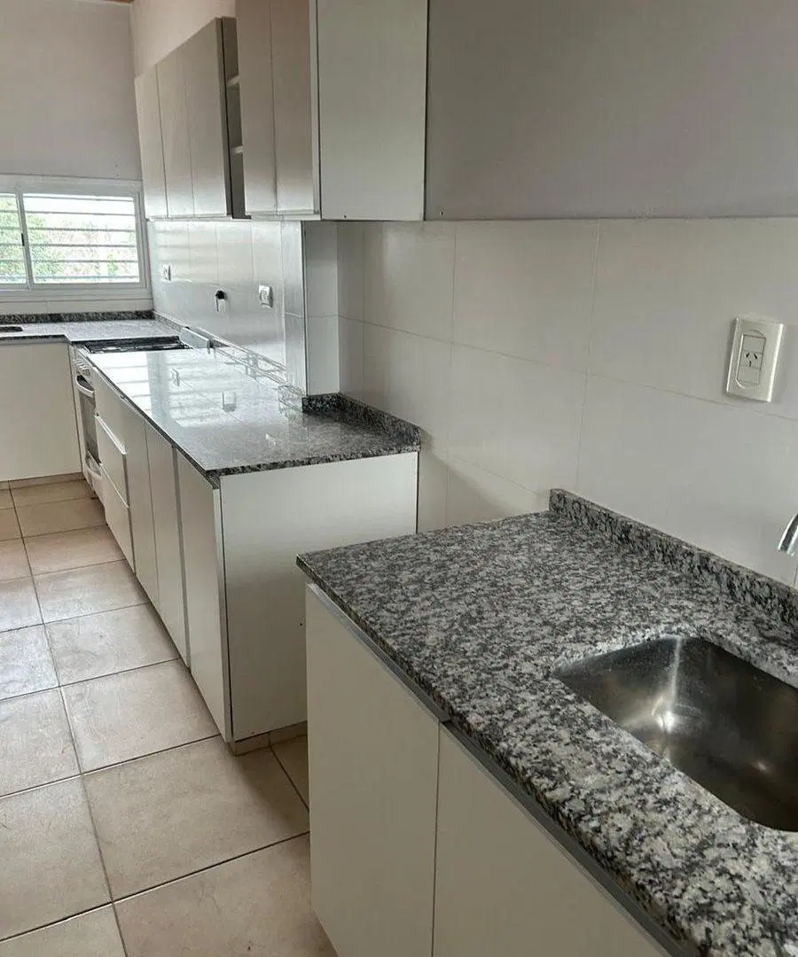 VENTA EXCELENTE DUPLEX 2 DORMITORIOS GUAYAMALLEN 4