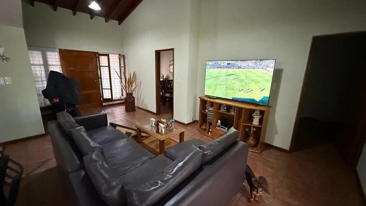 VENTA CASA 3DORM 2 BAÑOS COCHERA. 4TA OESTE CIUDAD 2