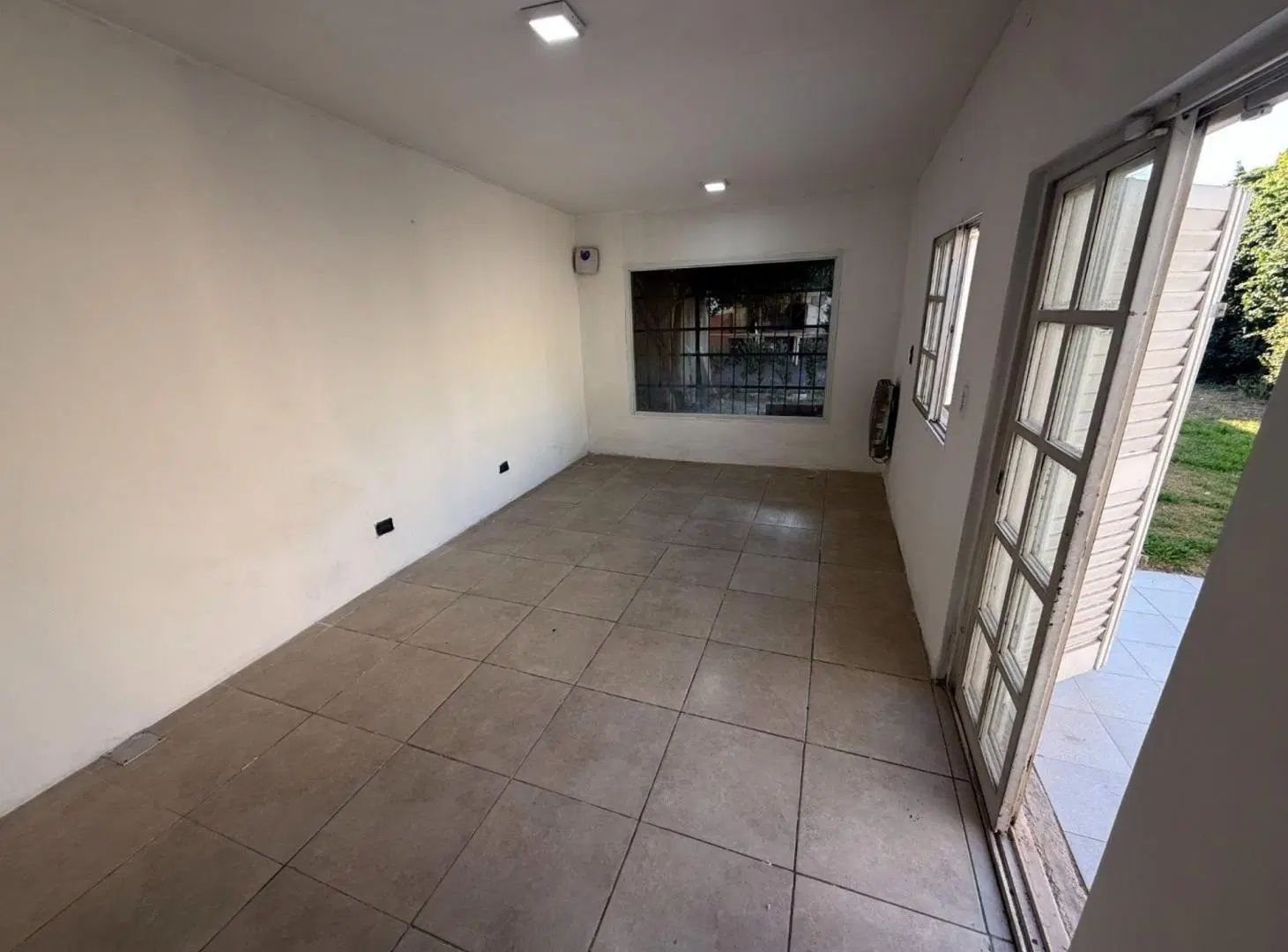 Casa en venta 3 dormitorios con piscina en Dorrego 5