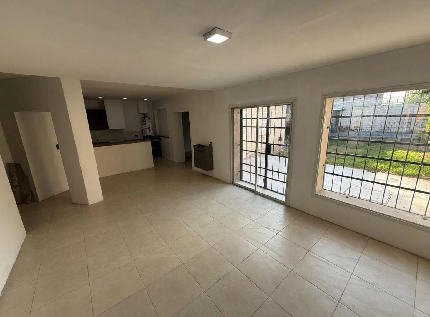 Casa en venta 3 dormitorios con piscina en Dorrego 2