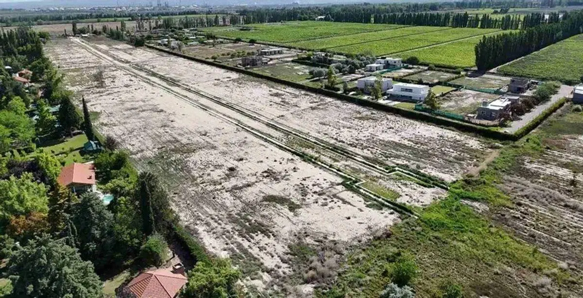 LOTE EN VENTA BARRIO VERONA, VISTALBA, MENDOZA 5