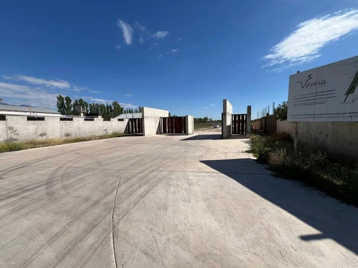 LOTE EN VENTA BARRIO VERONA, VISTALBA, MENDOZA 2