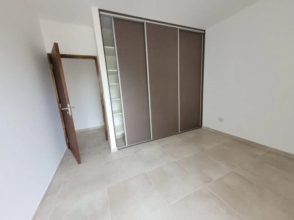 CASA 3 DORMITORIOS 2 BAÑOS B° GARDENS 3