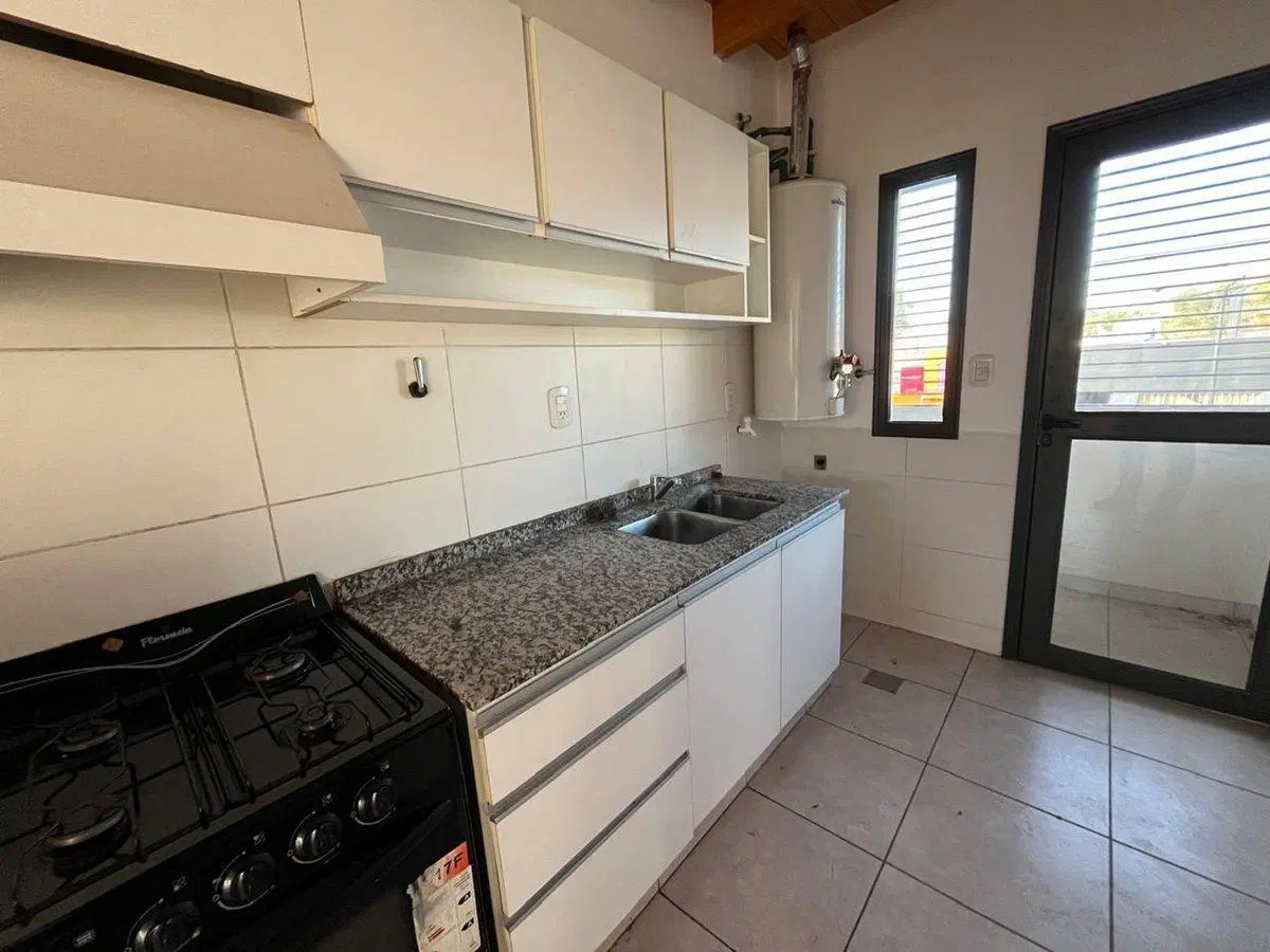 DEPARTAMENTO EN ALQUILER EN CENTRO LAS HERAS 3