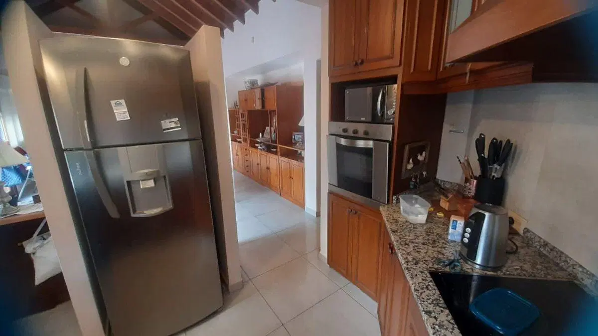 VENTA CASA DE CATEGORIA 5 AMBIENTAS EN MAIPU 8