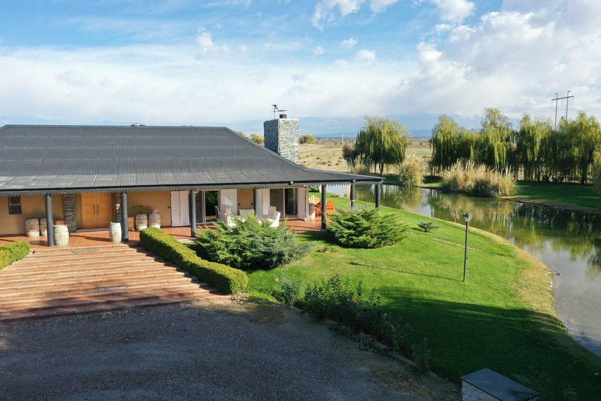 VENTA FINCA PREMIUM EN LUJÁN DE CUYO