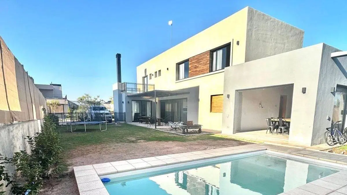 Casa en Venta en Barrio Privado Mendoza Norte 2
