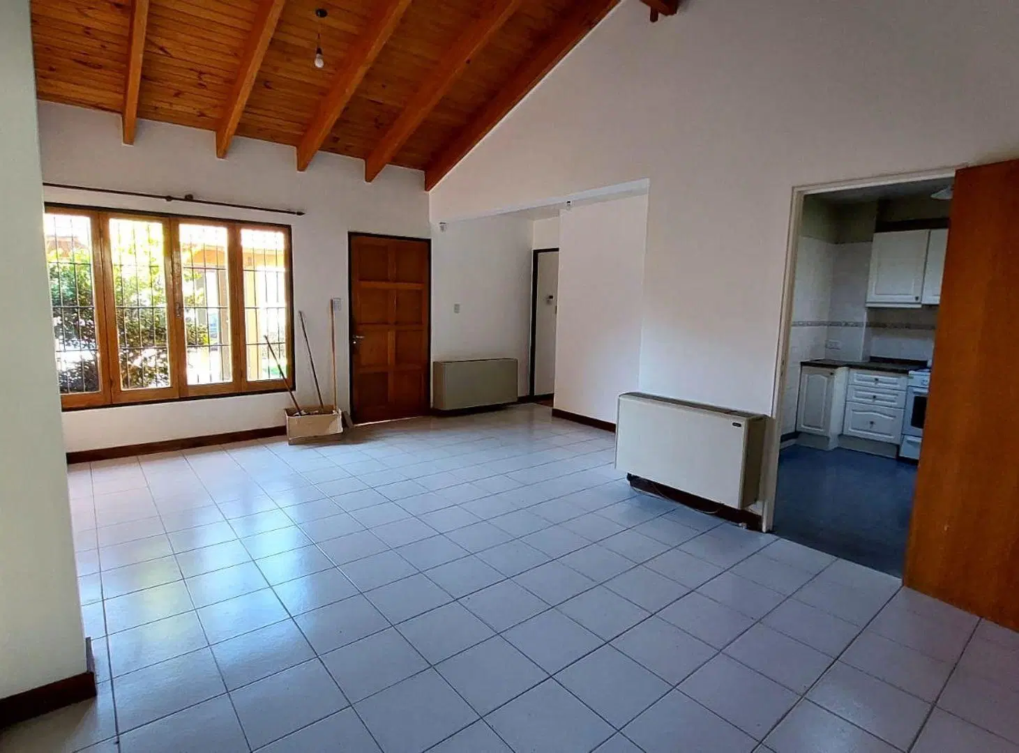 CASA EN CALLEJON PRIVADO -3 DORM - G. CRUZ MENDOZA 4