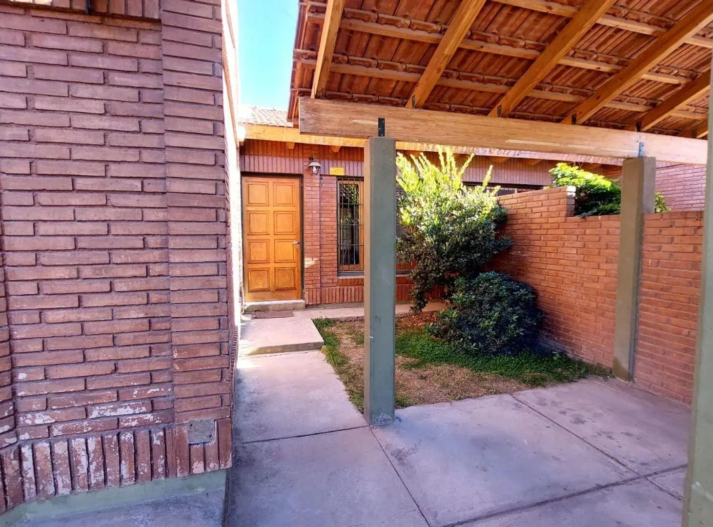 CASA EN CALLEJON PRIVADO -3 DORM - G. CRUZ MENDOZA 3