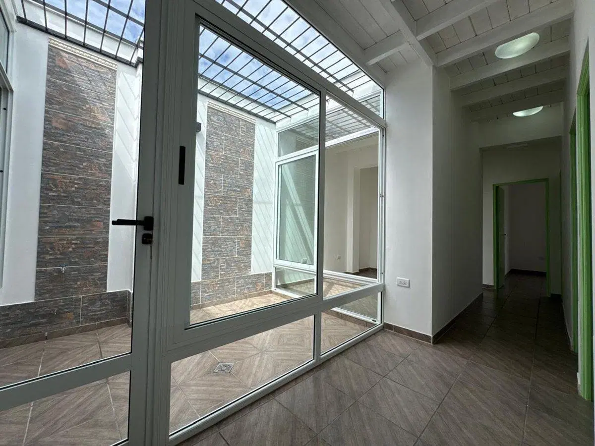 4 OFICINAS EN ALQUILER CALLE SAN MIGUEL A ESTRENAR 4
