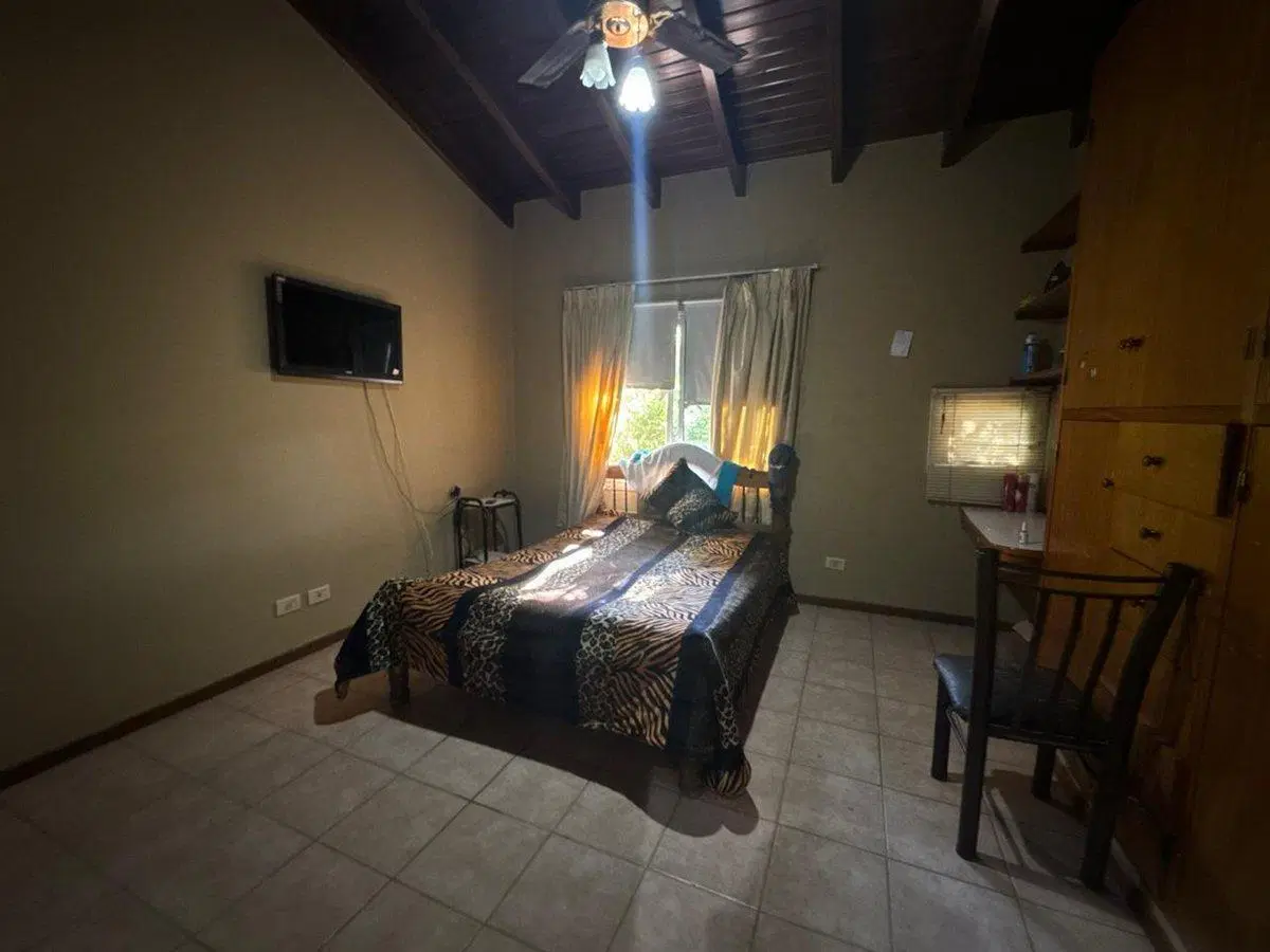 CASA 4 DORMI. VENTA B PRIVADO GUAYMALLEN PILETA 4