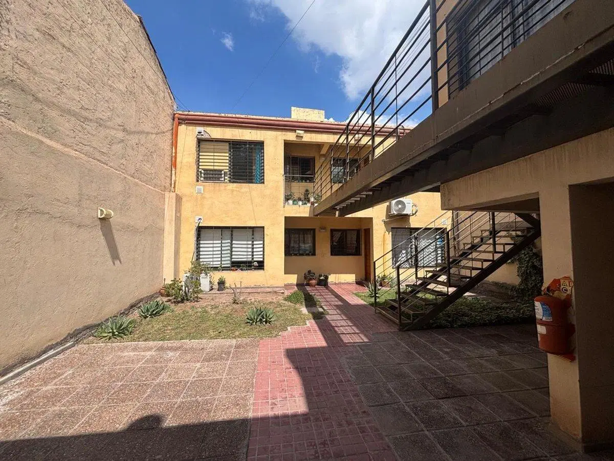 Venta departamento 1 dorm + cochera 4ta Secc Oeste 4
