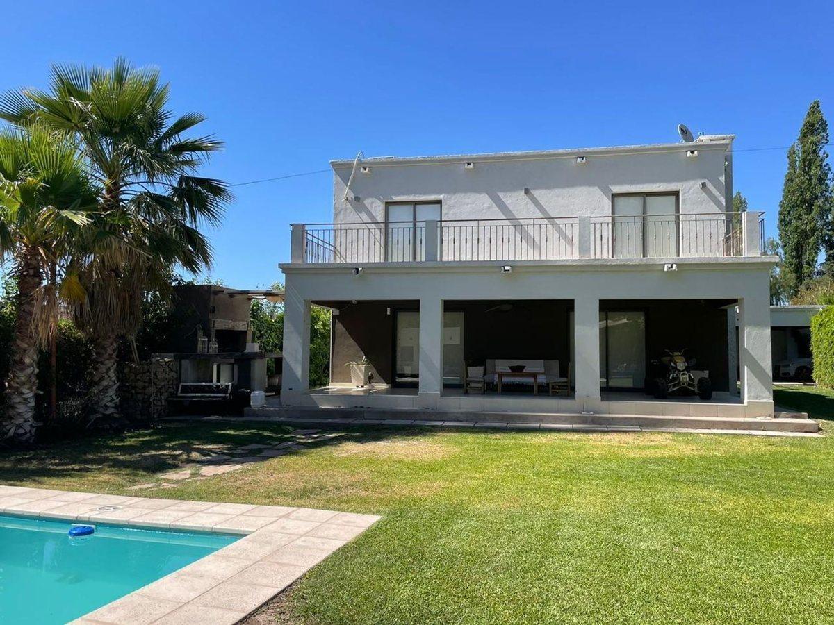 Foto de Venta – Casa Callejon privado - Chacras de Coria, imagen 5