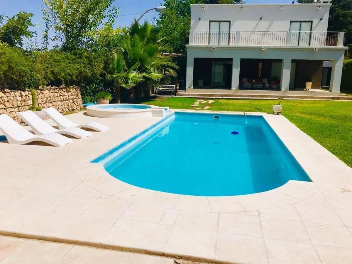 Venta – Casa Callejon privado - Chacras de Coria 2
