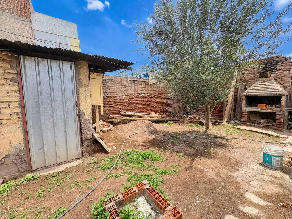 VENTA CASA A RECICLAR EN VILLA NUEVA 3
