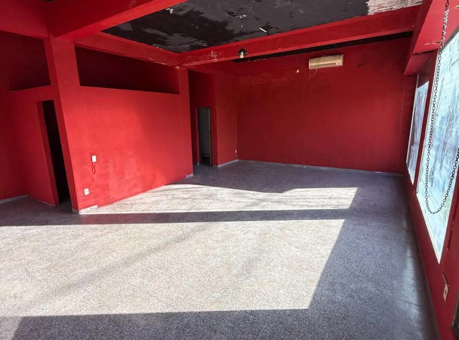 Local comercial en alquiler, esquina B° Municipal. 3