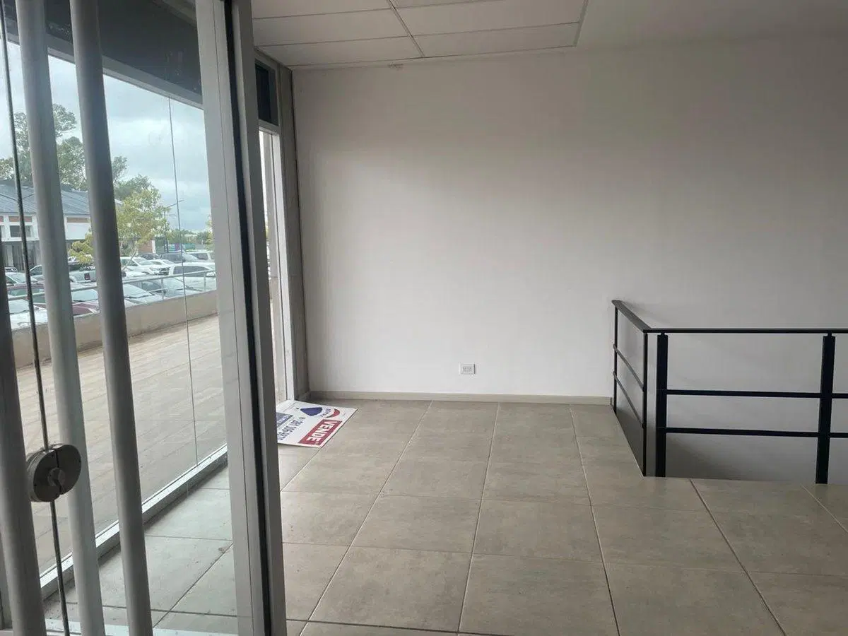 Venta local en El Torreon 4