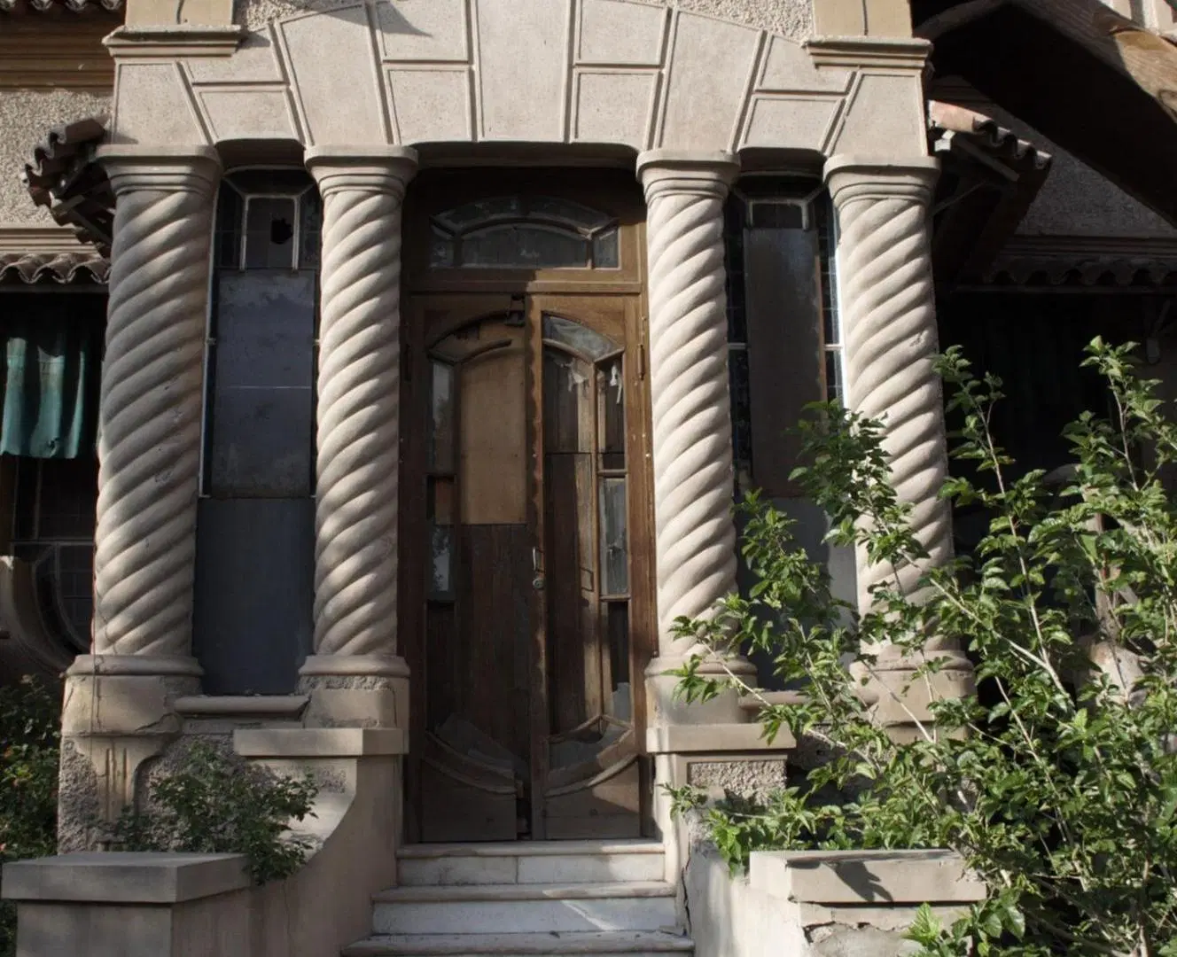 Histórica casa a reciclar en gran terreno. Mendoza 3