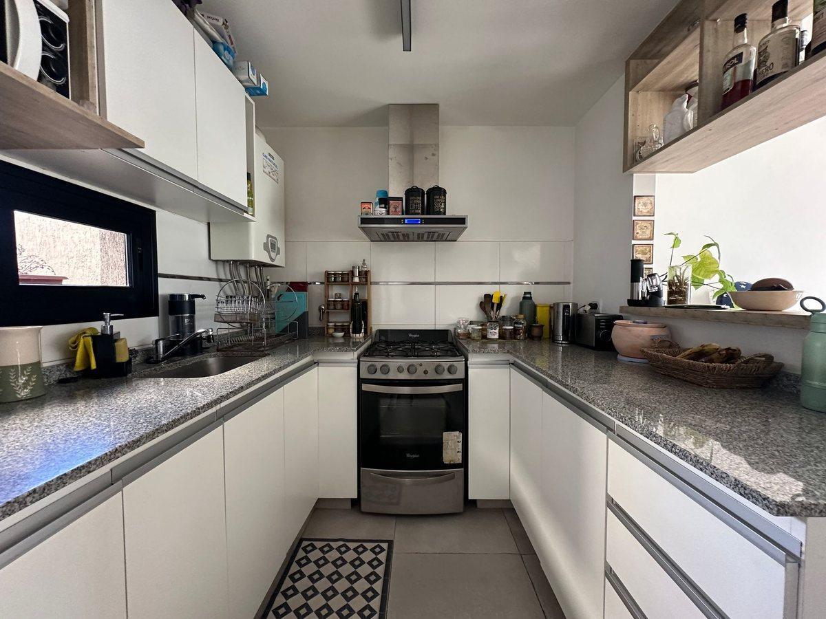Foto de DEPARTAMENTO EN VENTA BARRIO BOMBAL CON TERRAZA, imagen 5