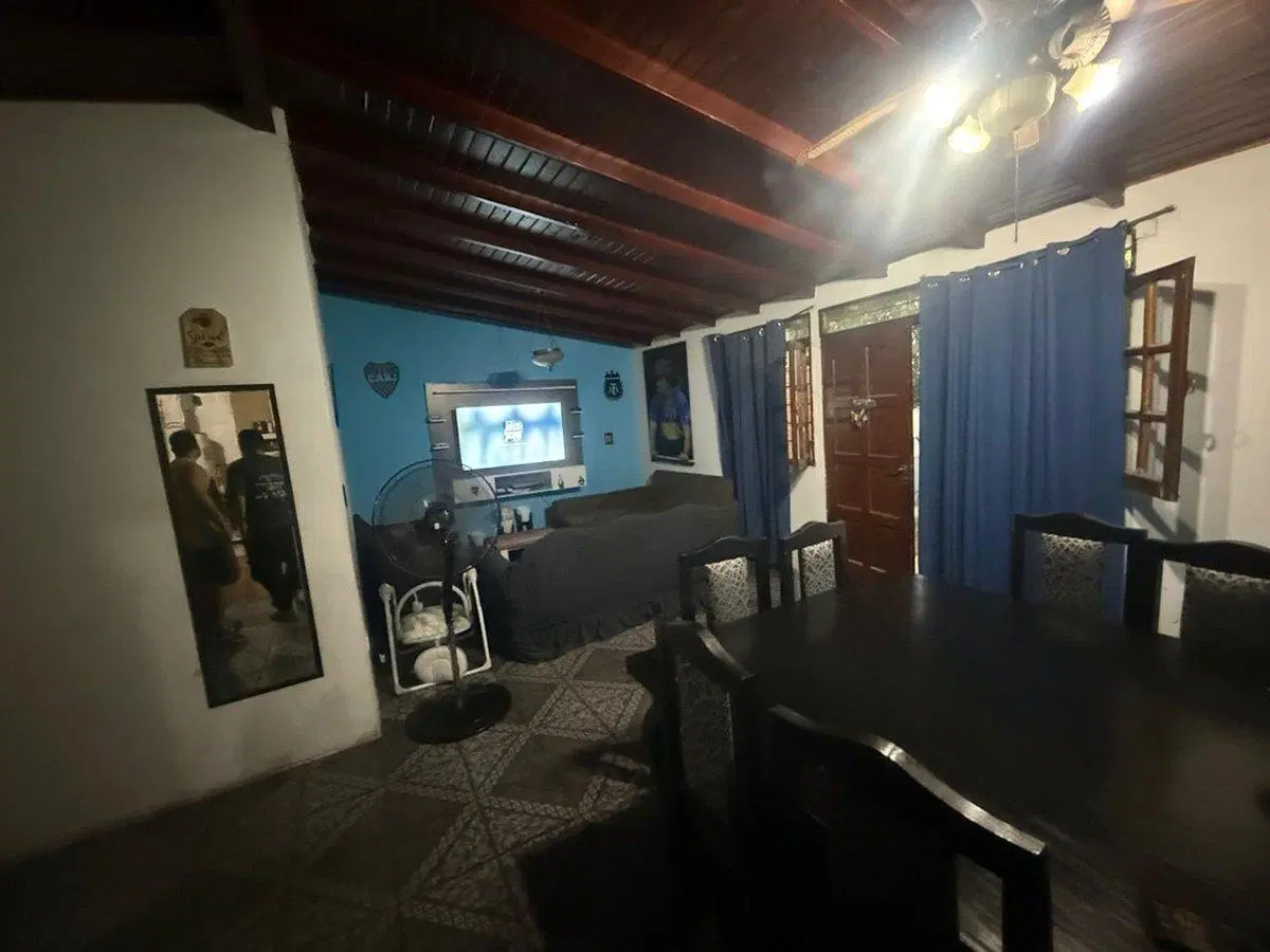 CASA TRES DORMITORIOS EN VENTA GLLEN JARDIN COCHER 4