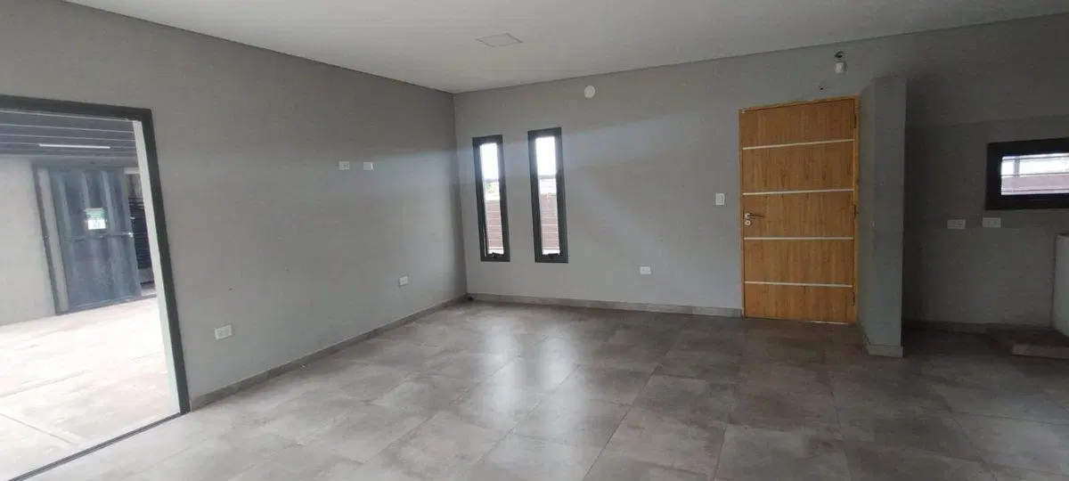 CASA EN VENTA CON PILETA VISTALBA LUJAN DE CUYO 5
