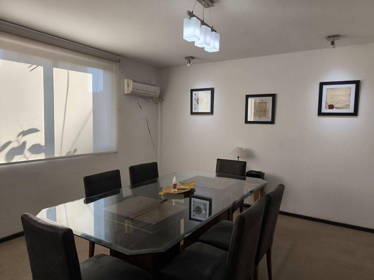 VENTA GRAN OFICINA MICROCENTRO CIUDAD MENDOZA KMO