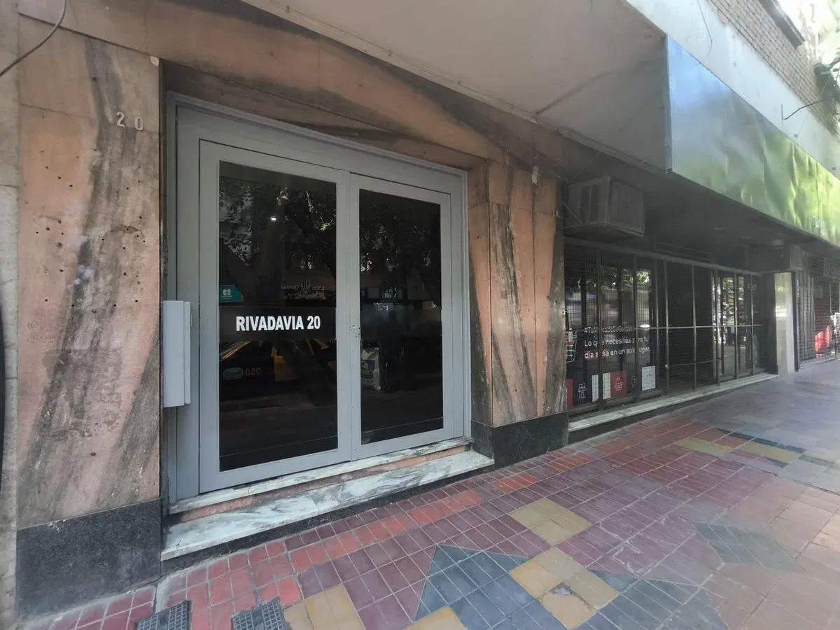 VENTA GRAN OFICINA MICROCENTRO CIUDAD MENDOZA KMO 5