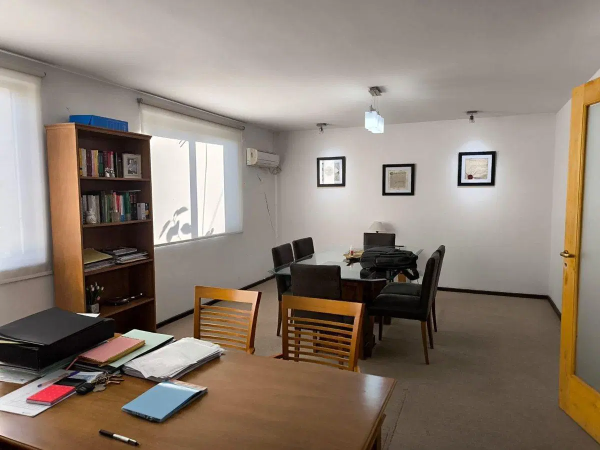 VENTA GRAN OFICINA MICROCENTRO CIUDAD MENDOZA KMO 3