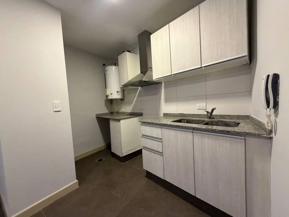 Depto. En Venta 1 Dormitorio - Calle Beltrán 4