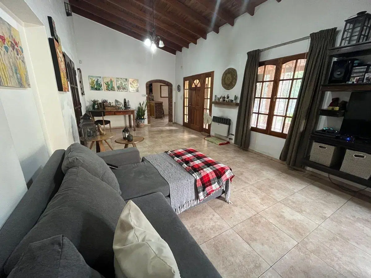 CASA EN VENTA EN MAIPU MENDOZA 2