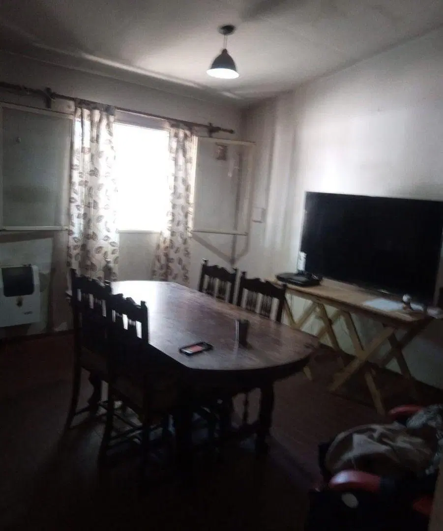 CASA 4 AMBIENTES EN VENTA EN GUAYMALLEN  C/COCHERA 2