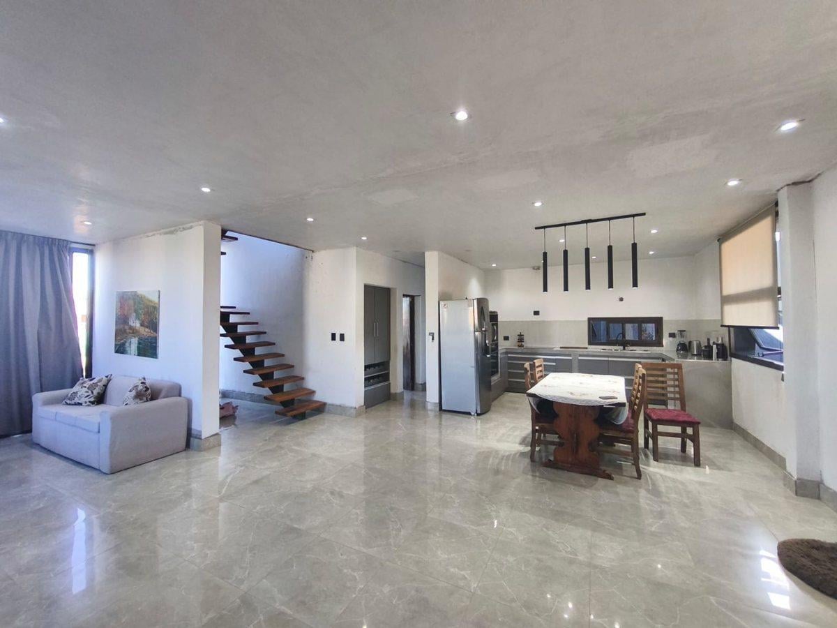 Casa 3 Dormitorios Barrio La Quebrada