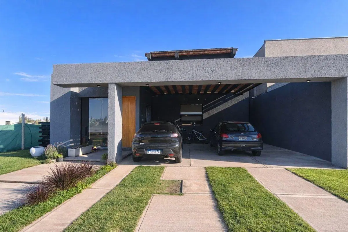Casa 3 Dormitorios Barrio La Quebrada 3