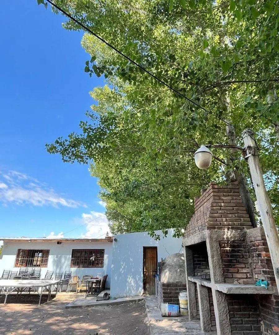 VENTA CASA QUINTA, QUINCHO, PISCINA, GRAN LOTE! 3