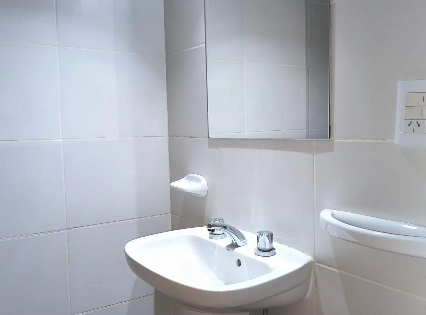 Oficina Planta Baja Venta Calle Tucumán Godoy Cruz 3