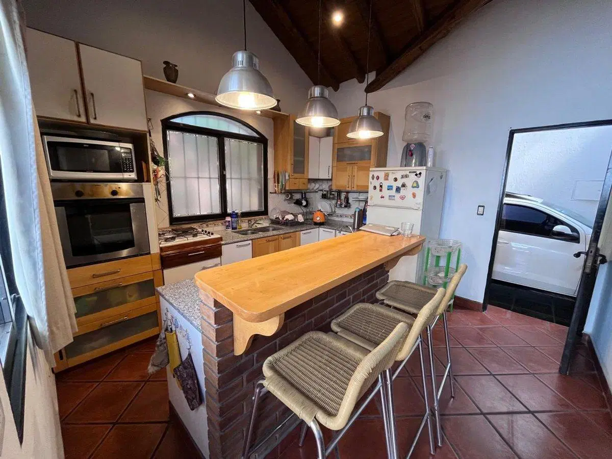 VENTA Amplia Propiedad en el Corazón de Ciudad 8