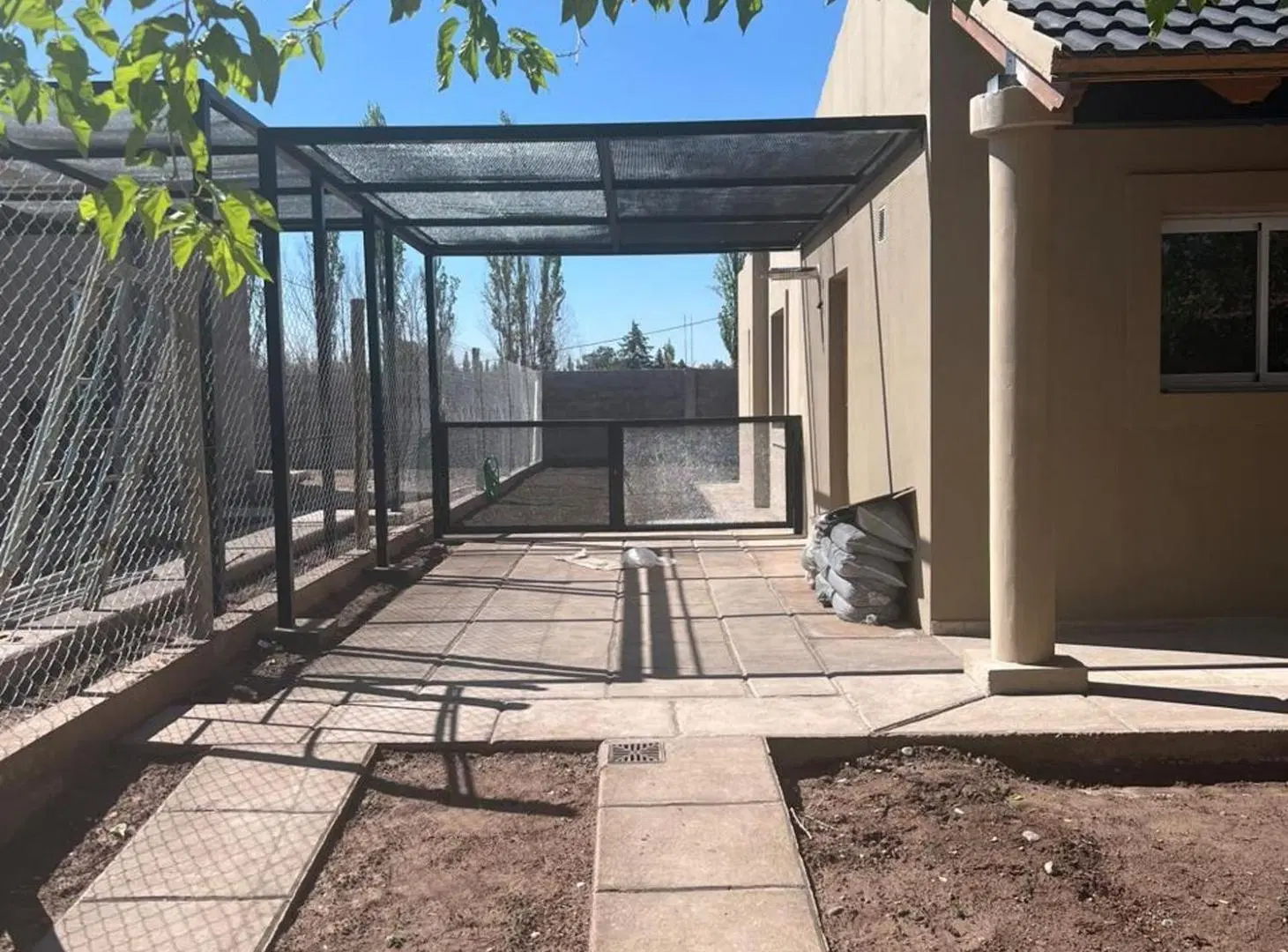 casa en venta a estrenar en lujan barrio privado 3