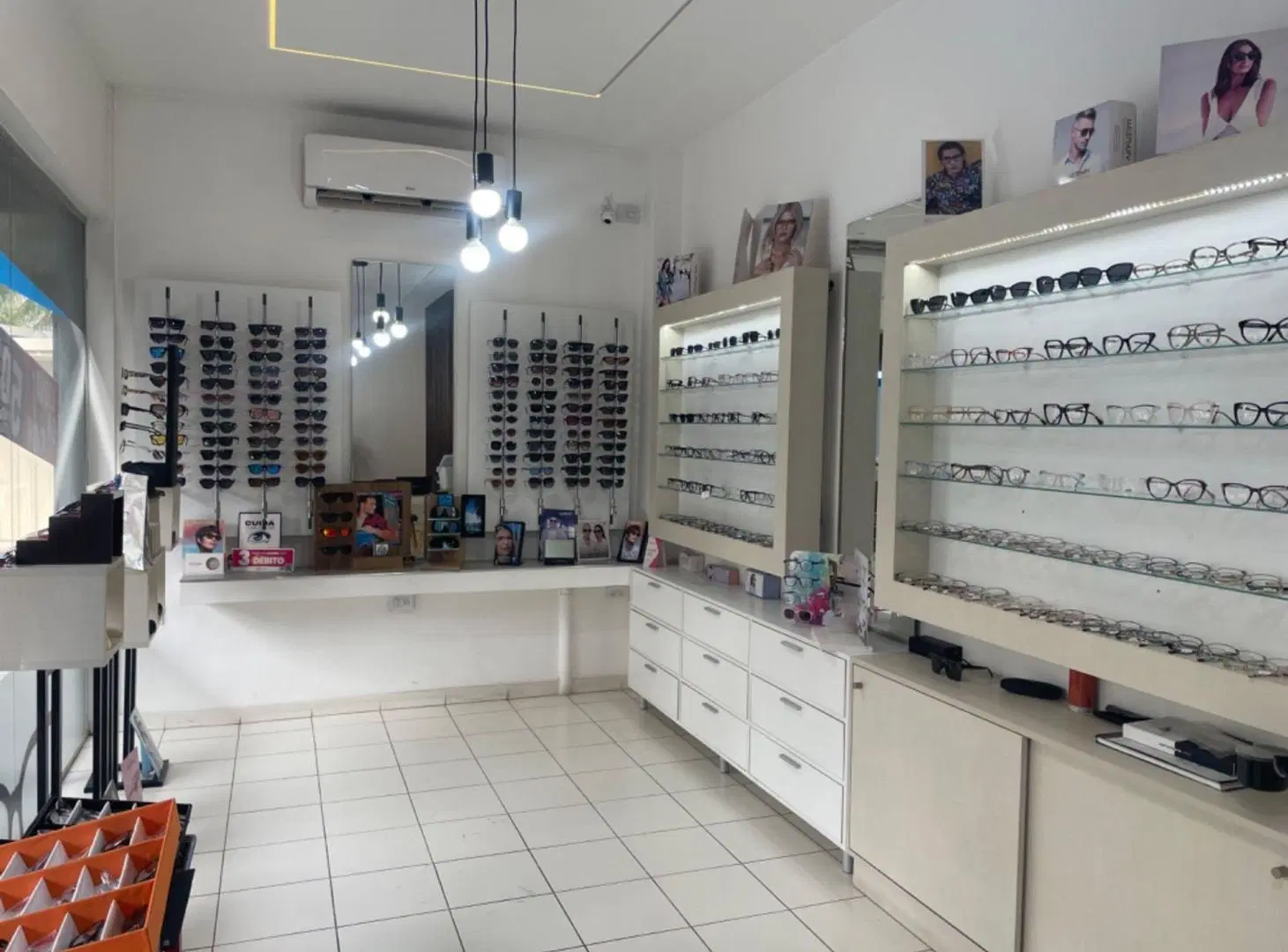 ALQUILER LOCAL COMERCIAL STRIP NOVAMARKET GLLEN 3