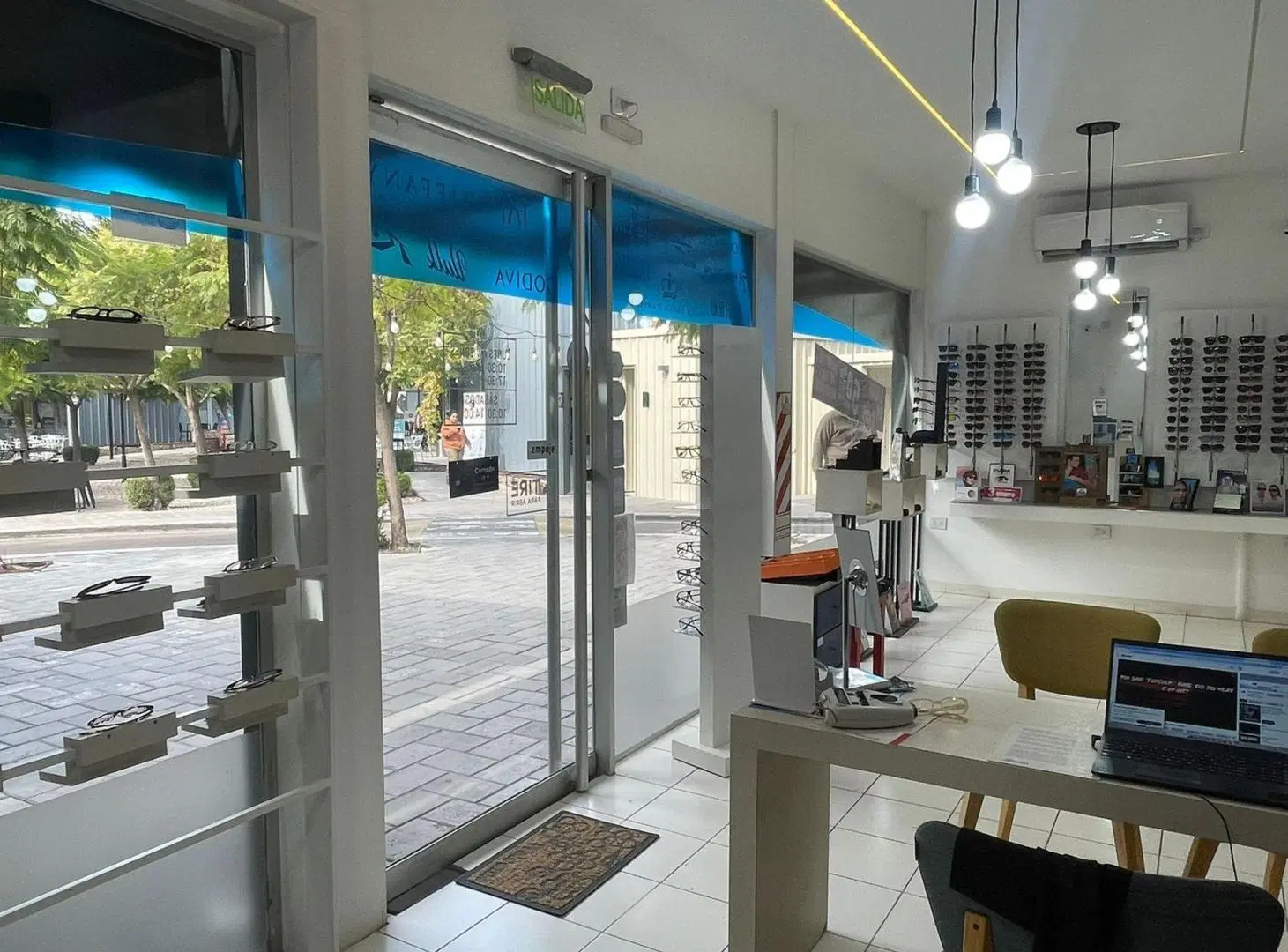 ALQUILER LOCAL COMERCIAL STRIP NOVAMARKET GLLEN 5