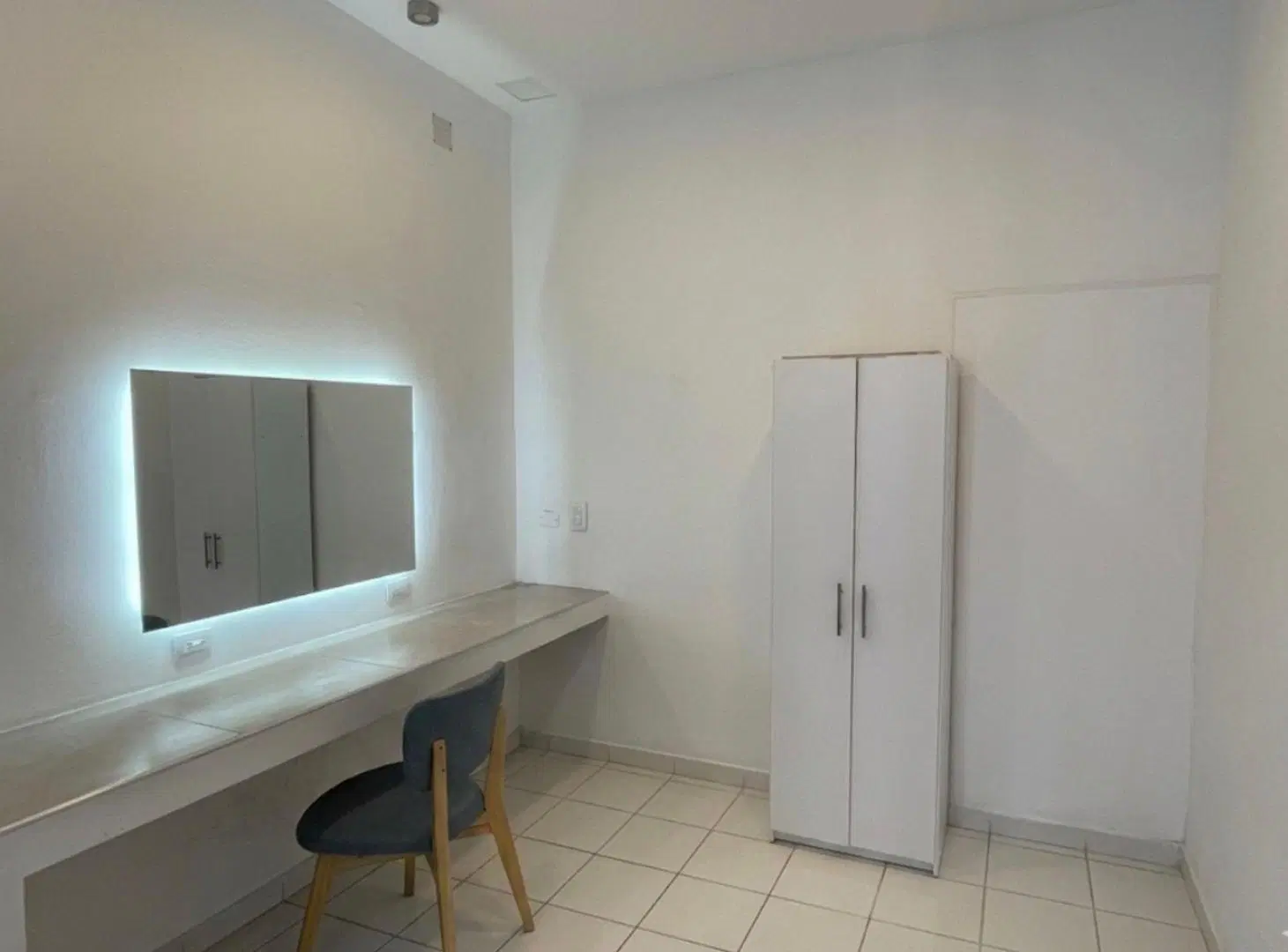 ALQUILER LOCAL COMERCIAL STRIP NOVAMARKET GLLEN 4