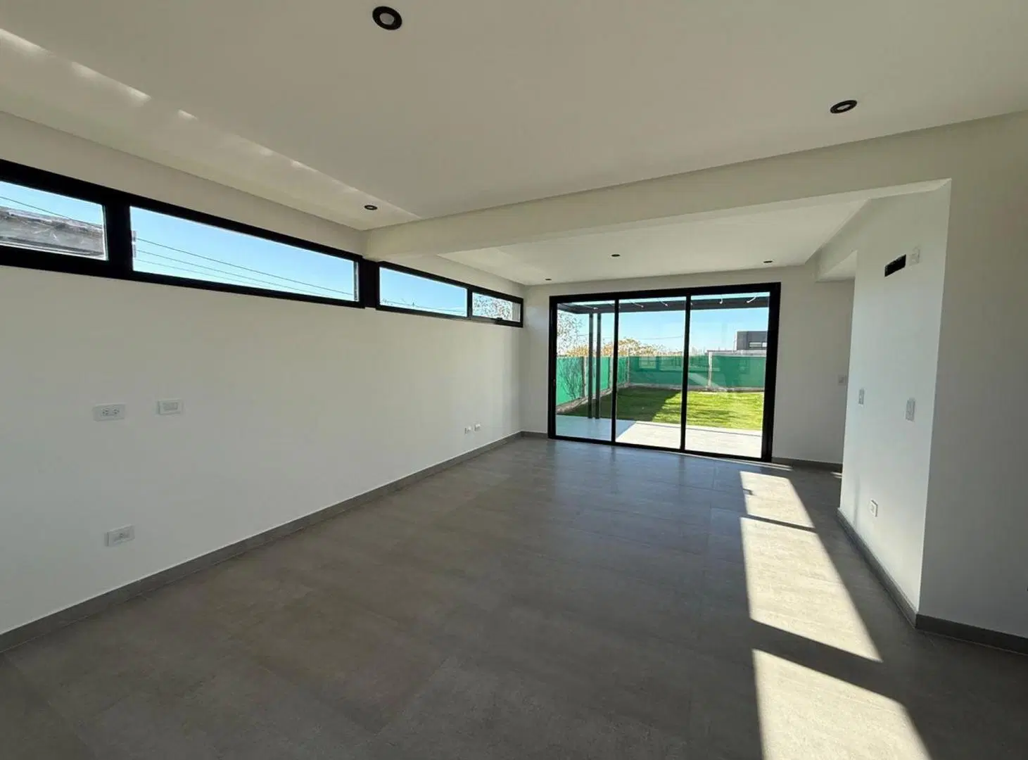 CASA EN VENTA BARRIO ACACIAS DE TERRADA 5
