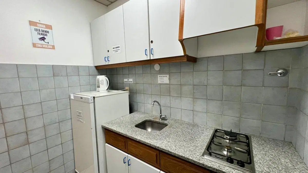 Venta Oficina 300 m2, galería Bamac Centro Mendoza 2